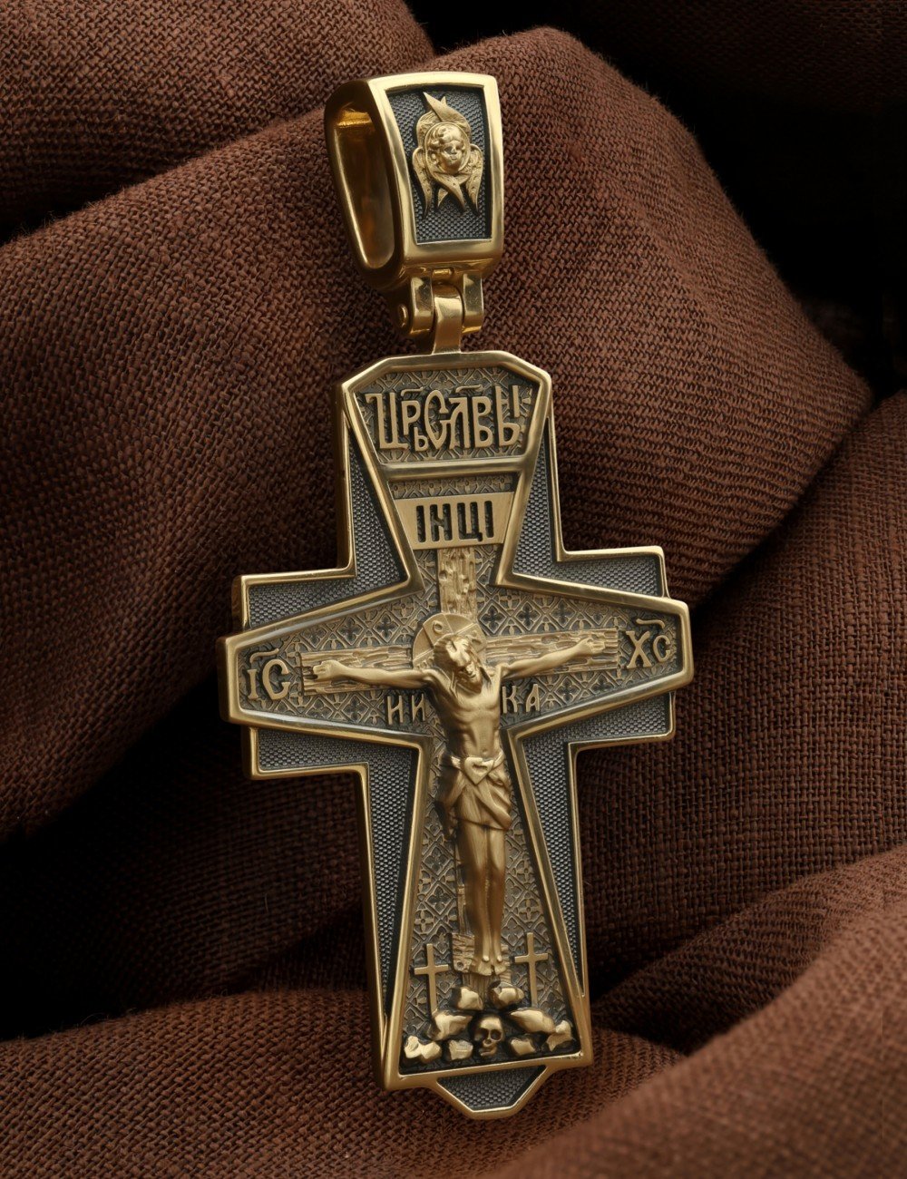 Крест из лимонного золота
