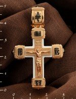Крест из золота c эмалью, ониксом и бивнем мамонта