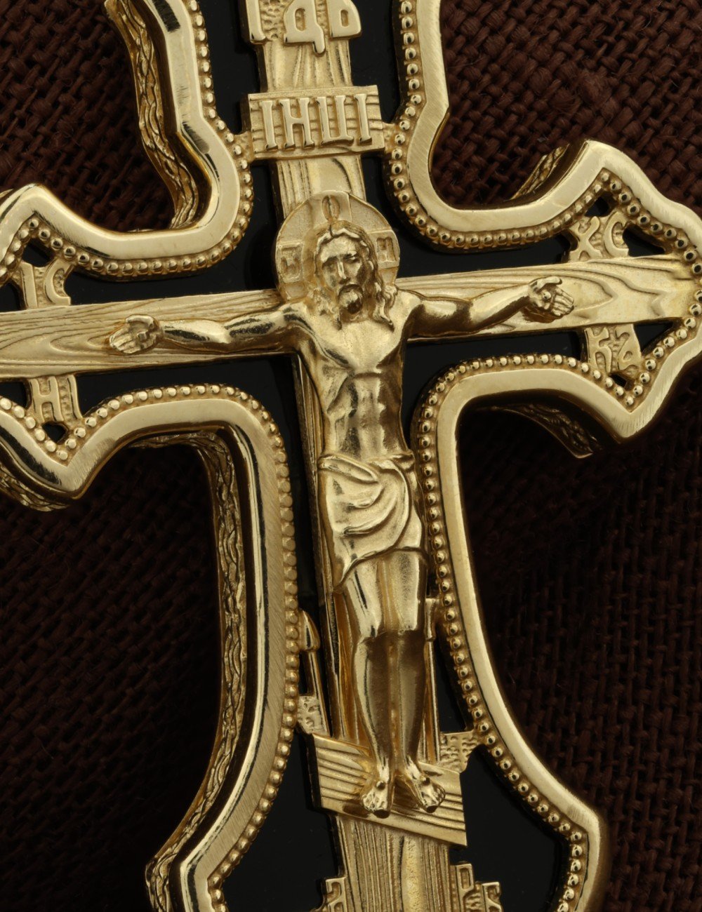 Крест из лимонного золота c ониксом