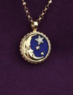 Колье из лимонного золота c бриллиантами, лазуритом и перламутром