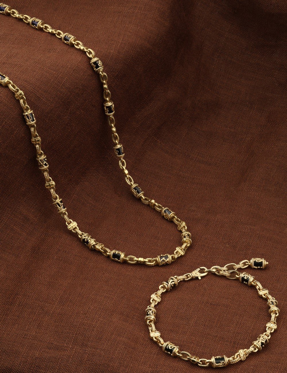 Браслет из лимонного золота c ониксом