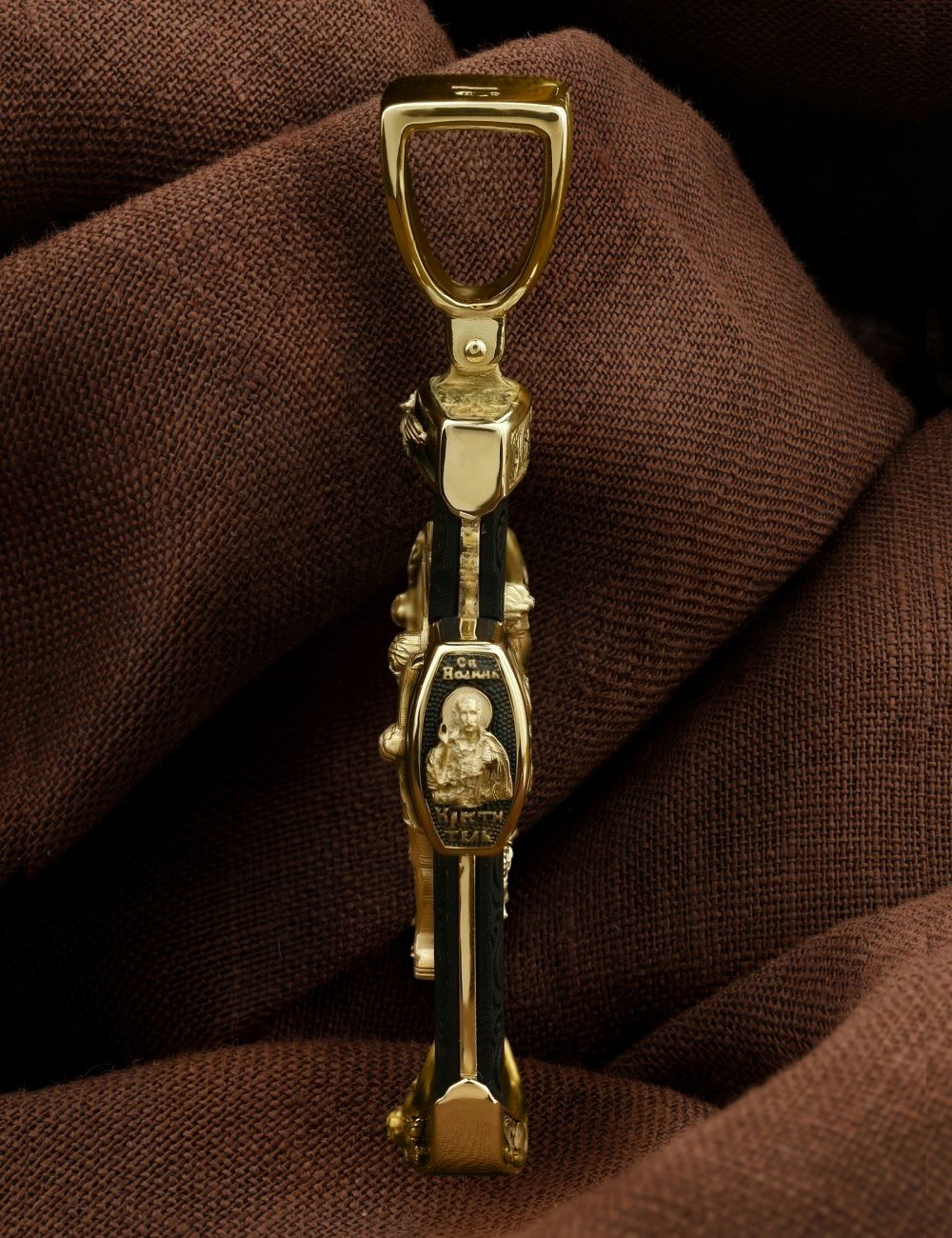 Крест из лимонного золота c эбеновым деревом