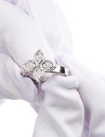 Кольцо из белого золота c бриллиантами