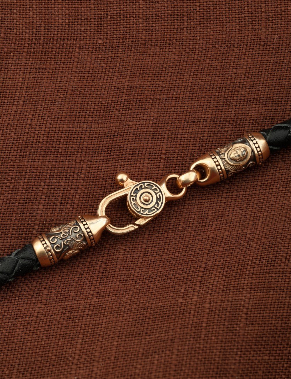 Гайтан из золота c кожаным шнурком