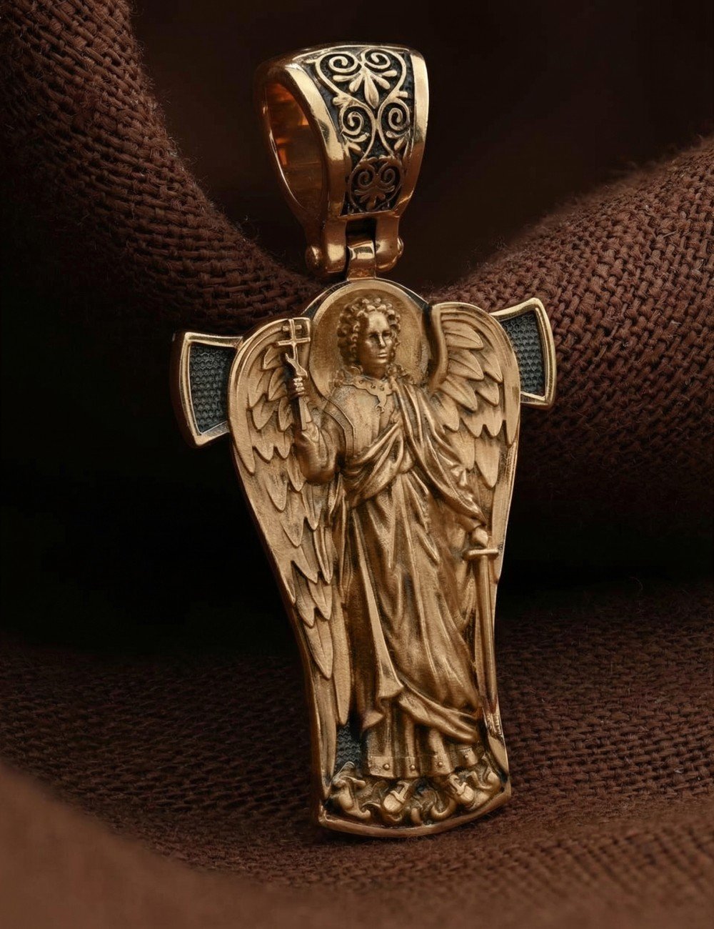 Крест из золота