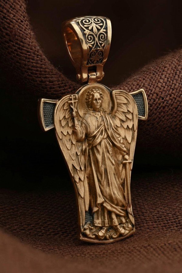 Крест из золота