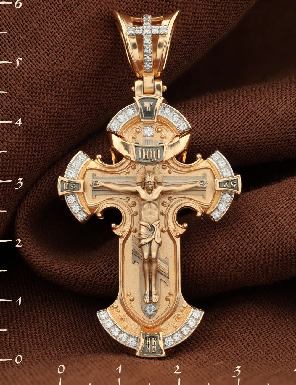 Крест из золота c фианитом