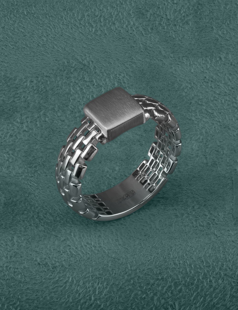 Кольцо из белого золота