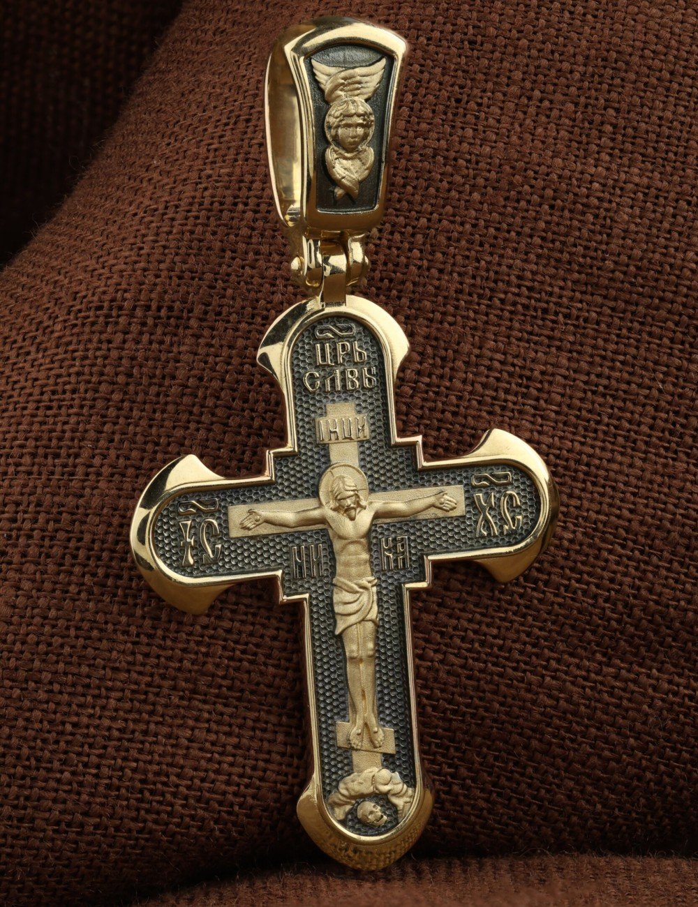Крест из лимонного золота