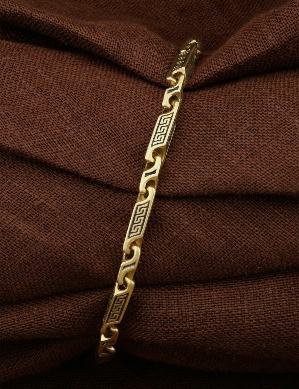 Браслет из лимонного золота