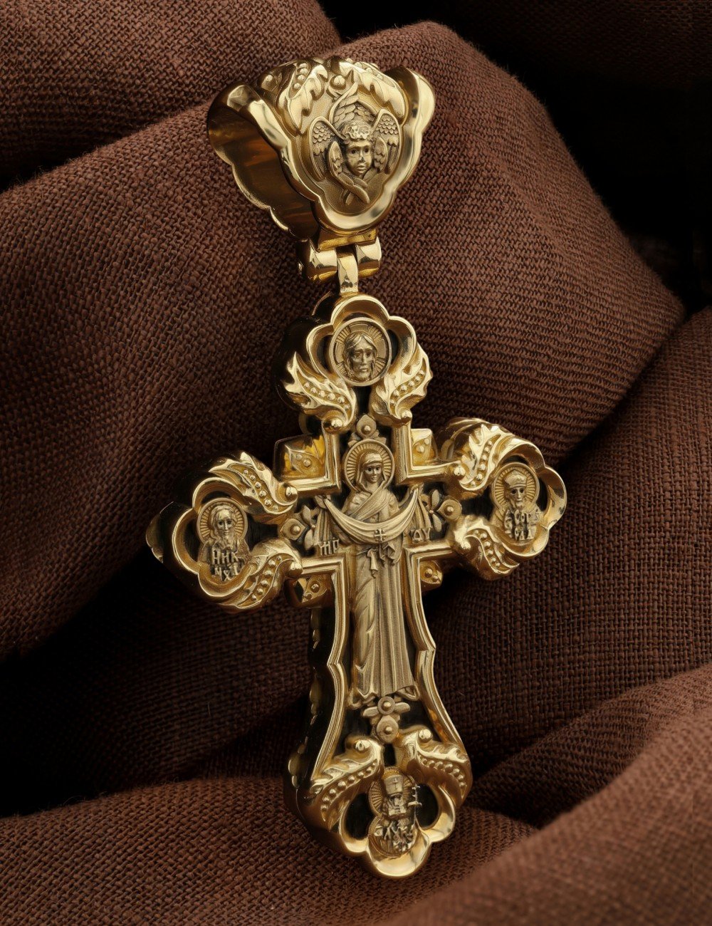 Крест из лимонного золота c эбеновым деревом