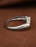 Кольцо из белого золота