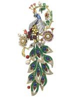 Брошь из лимонного золота c эмалью, фианитом, гранатом, жемчугом, сапфиром, кораллом и перламутром