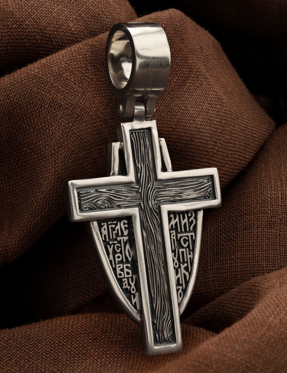 Крест из белого золота