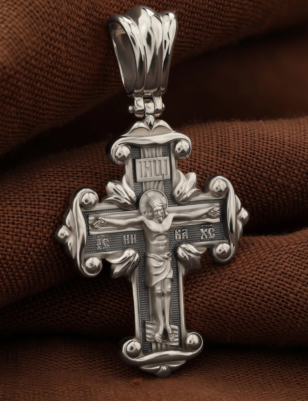 Крест из белого золота