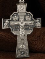 Крест из белого золота