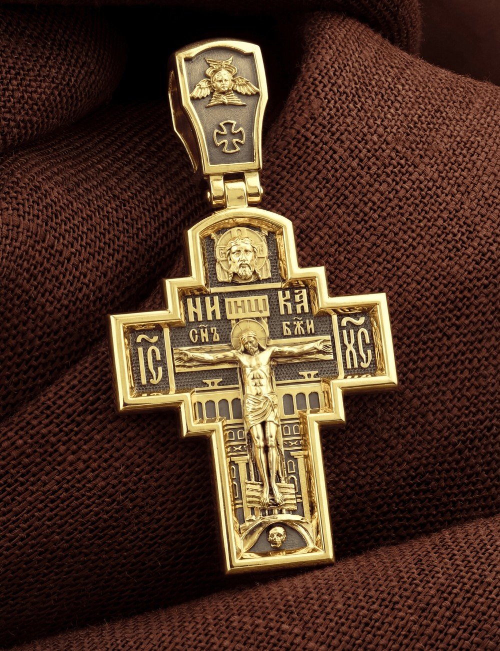 Крест из лимонного золота
