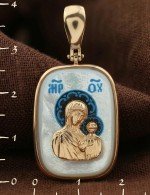 Образок из золота c эмалью и перламутром