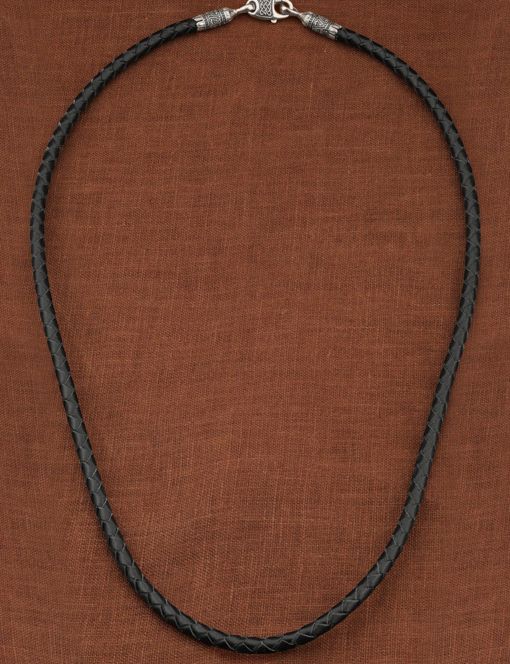 Гайтан из белого золота