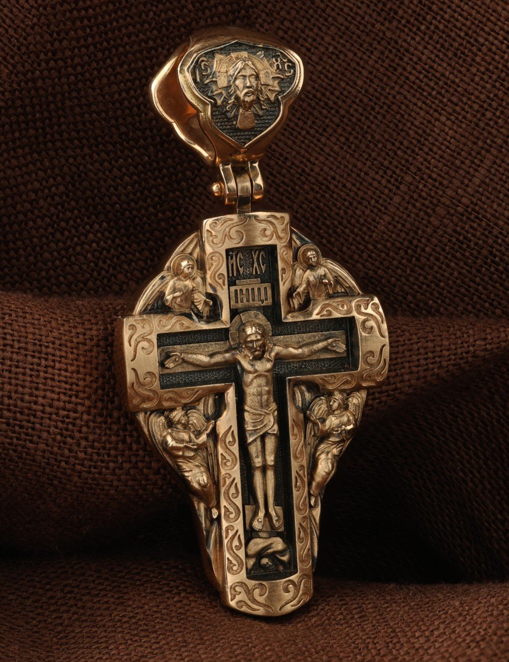 Крест из золота