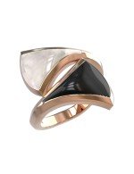 Кольцо из золота c ониксом и перламутром