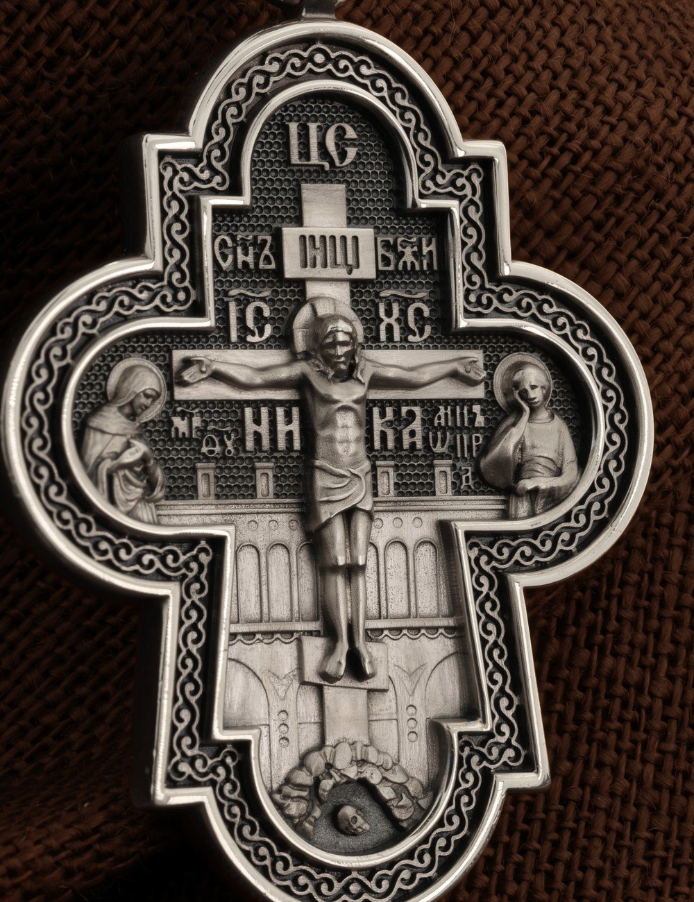 Крест из белого золота