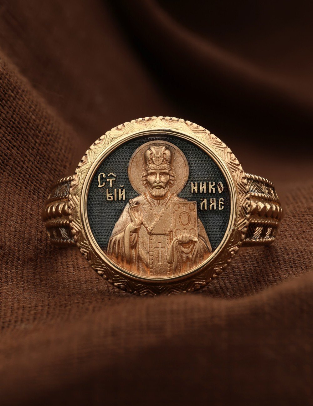 Кольцо из золота