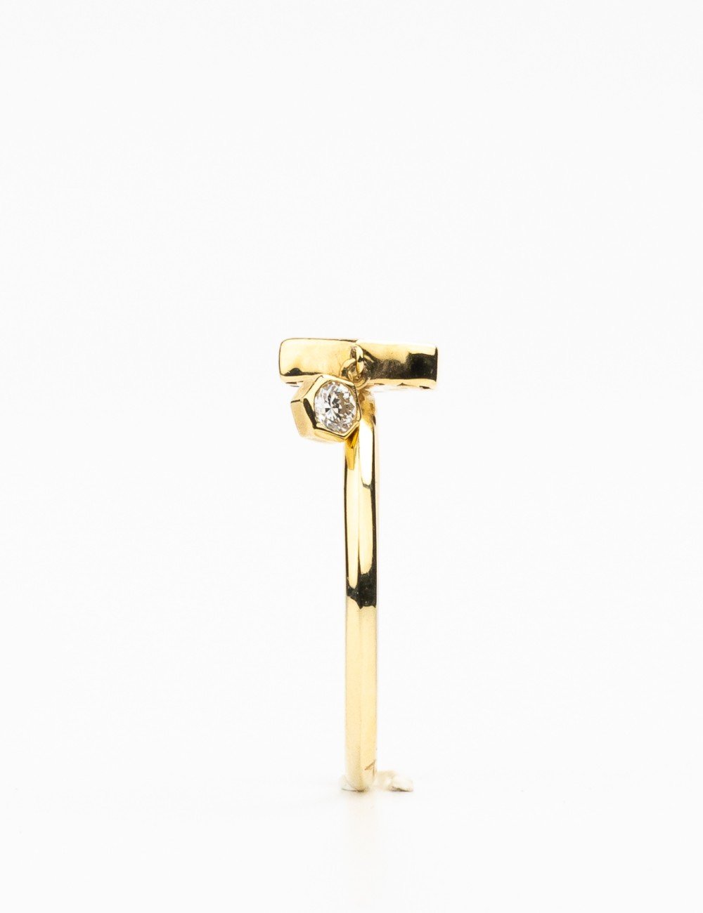 Кольцо из лимонного золота c бриллиантами и перламутром