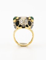 Кольцо из лимонного золота c бриллиантами, рубином, ониксом, малахитом и перламутром