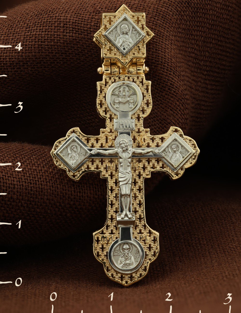 Крест из лимонного золота