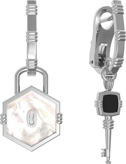 Серьги из белого золота c ониксом и перламутром