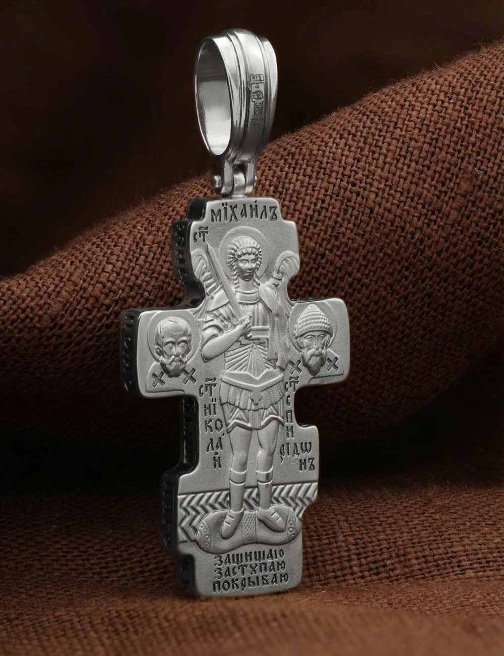 Крест из белого золота