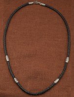 Гайтан из белого золота c кожаным шнурком