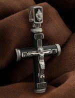 Крест из белого золота c эмалью и эбеновым деревом