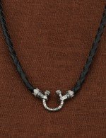 Гайтан из белого золота c кожаным шнурком