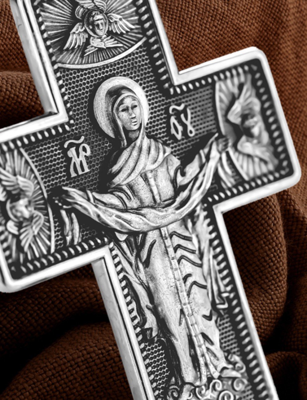 Крест из белого золота