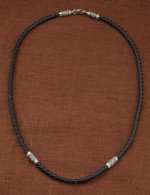 Гайтан из белого золота c кожаным шнурком