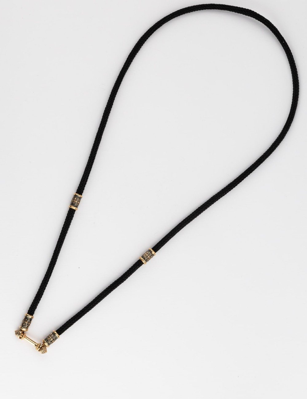 Шнурок шёлковый из золота c шёлковым шнурком