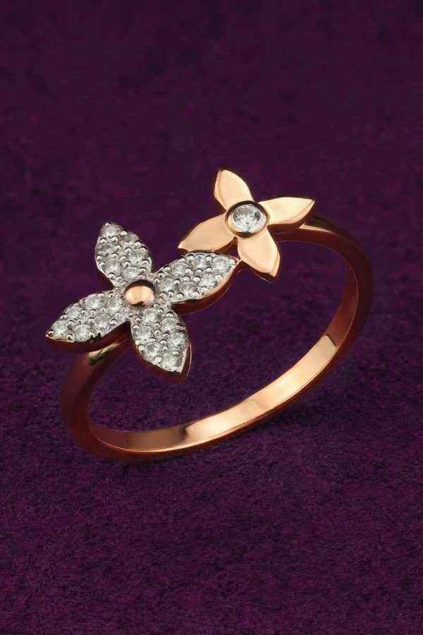 Кольцо из золота c бриллиантами