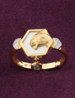 Кольцо из золота c бриллиантами и перламутром