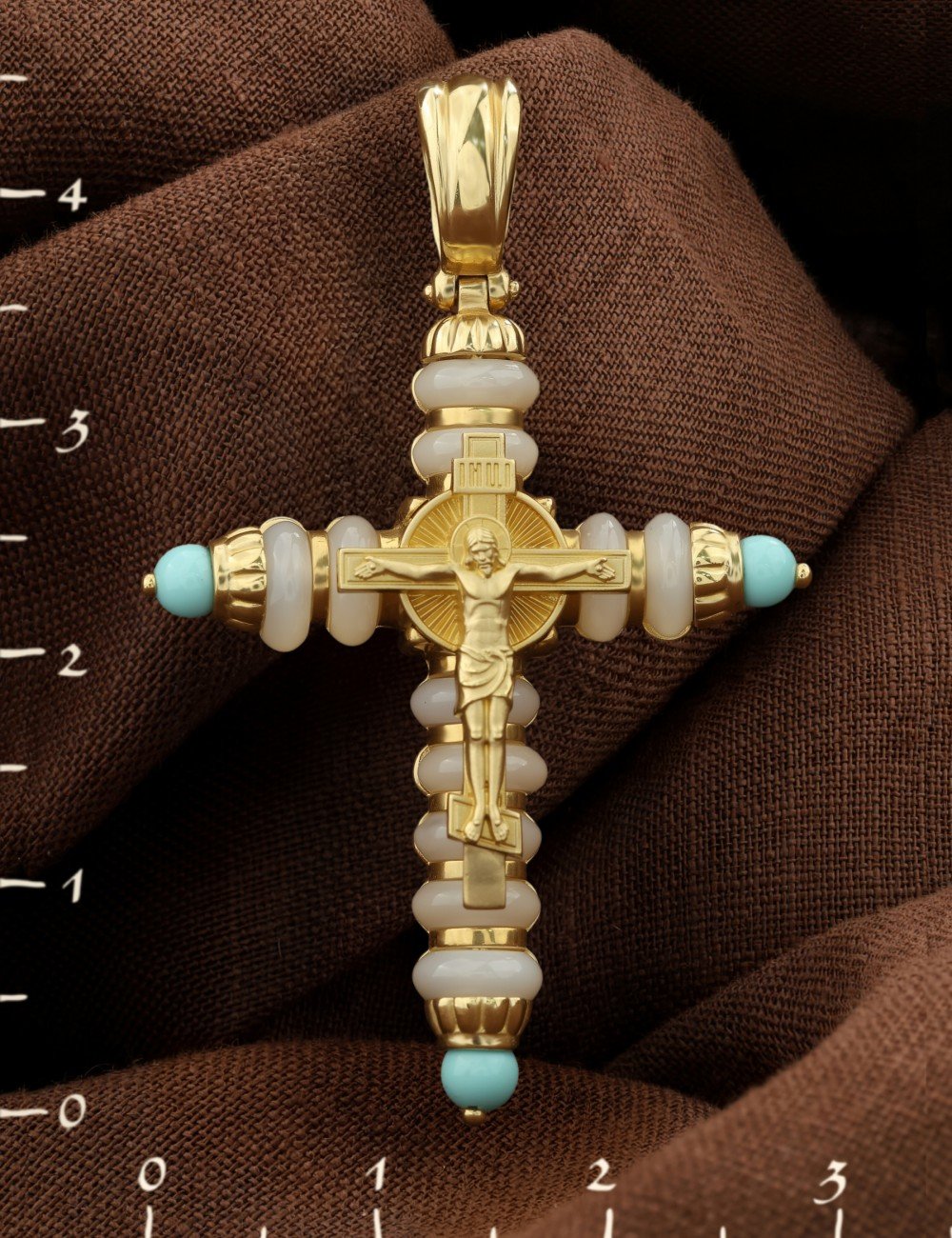 Крест из лимонного золота c бирюзой и кахолонгом