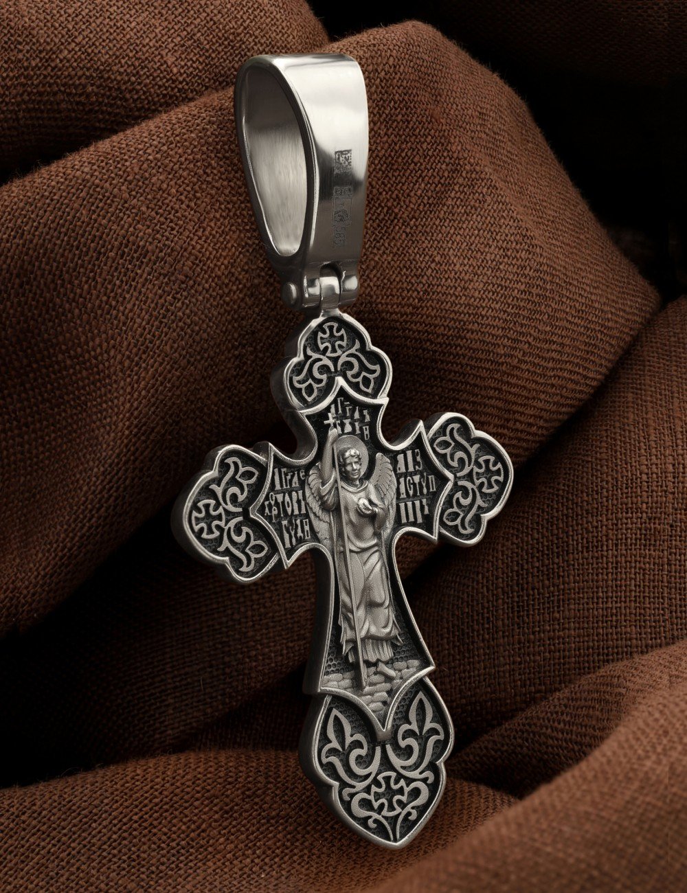 Крест из белого золота
