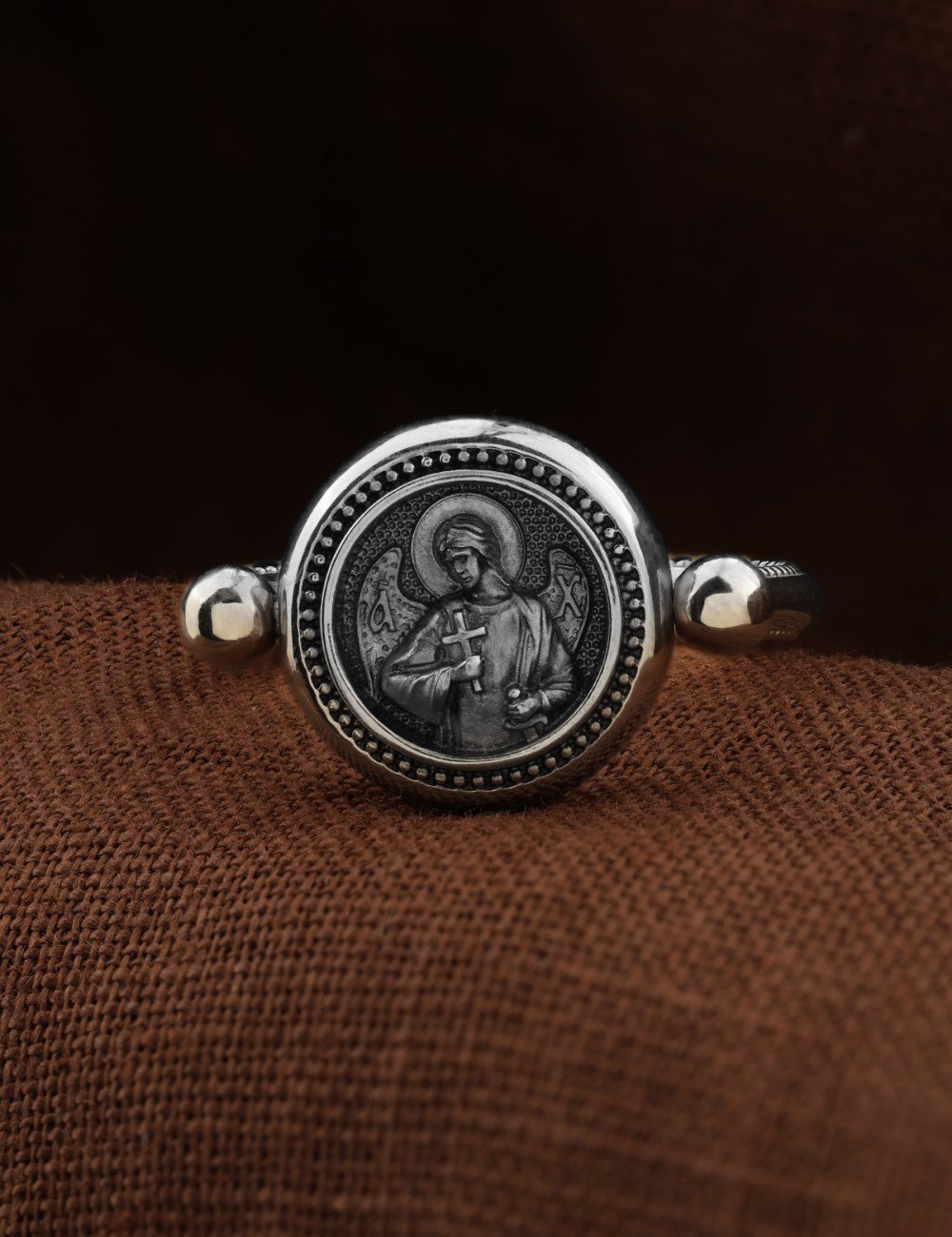 Кольцо из белого золота