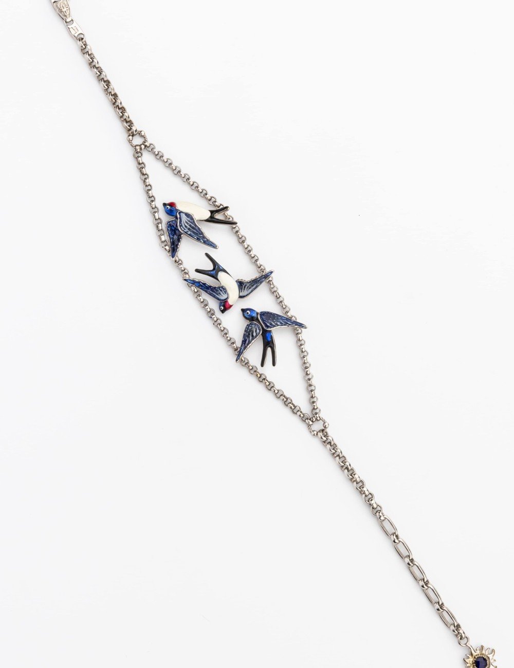 Браслет из белого золота c эмалью и сапфиром