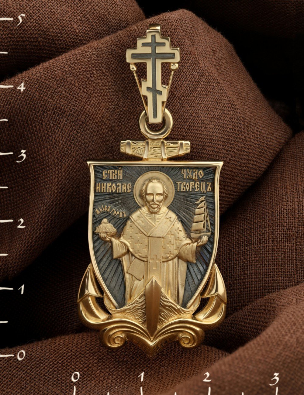 Образок из лимонного золота c эмалью