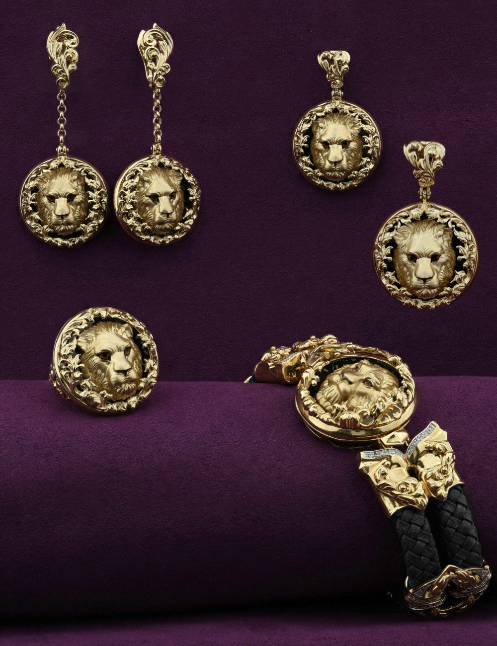 Кольцо из лимонного золота c эмалью и ониксом