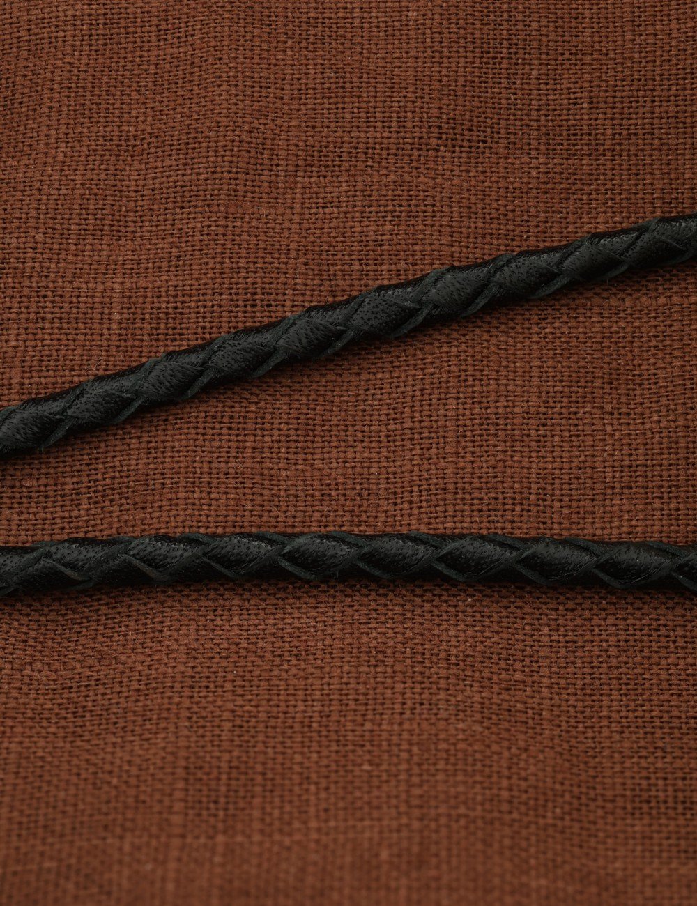 Гайтан из золота c кожаным шнурком