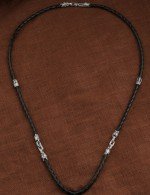 Гайтан из белого золота c кожаным шнурком