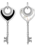 Подвеска из белого золота c фианитом, ониксом и перламутром