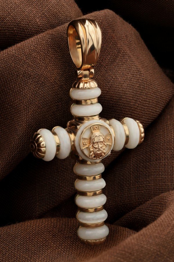 Крест из золота c кахолонгом